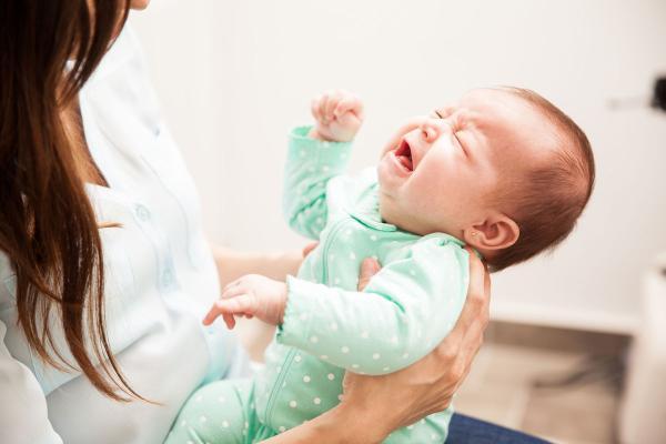 گریه نوزاد چه زمانی کاهش می یابد؟